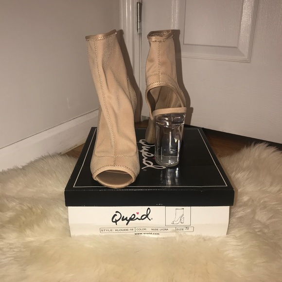 Fashion Nova heels - Picture 3 of 4